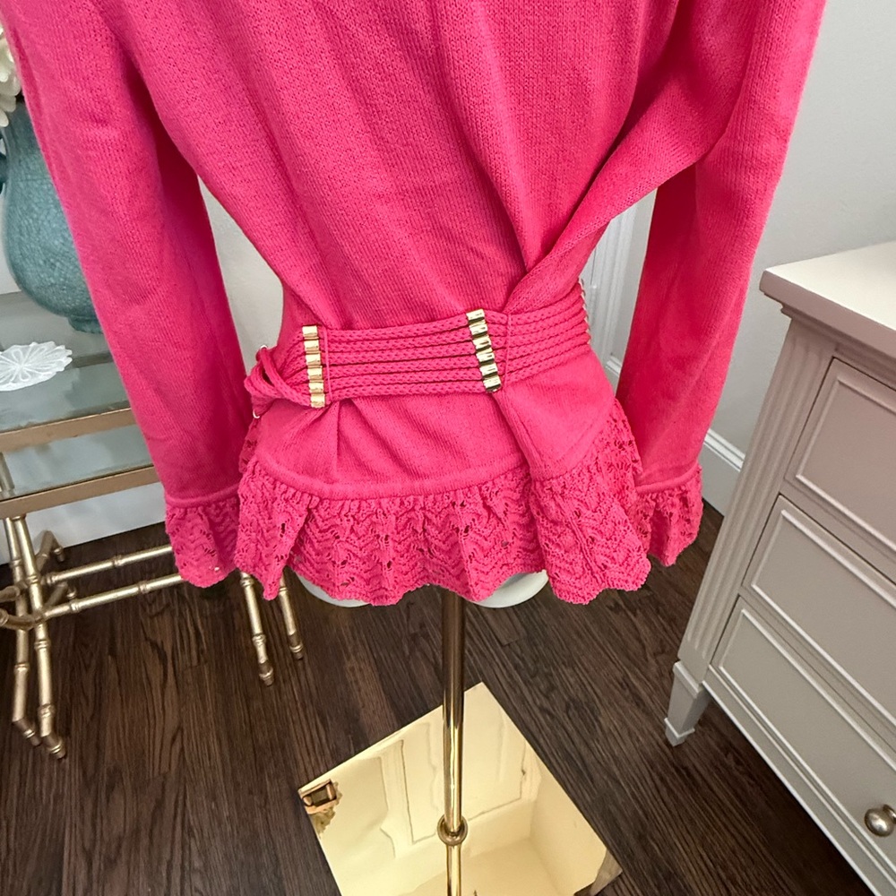 St. John Vintage Belted Sweater
GG19 - Picture 7 of 8